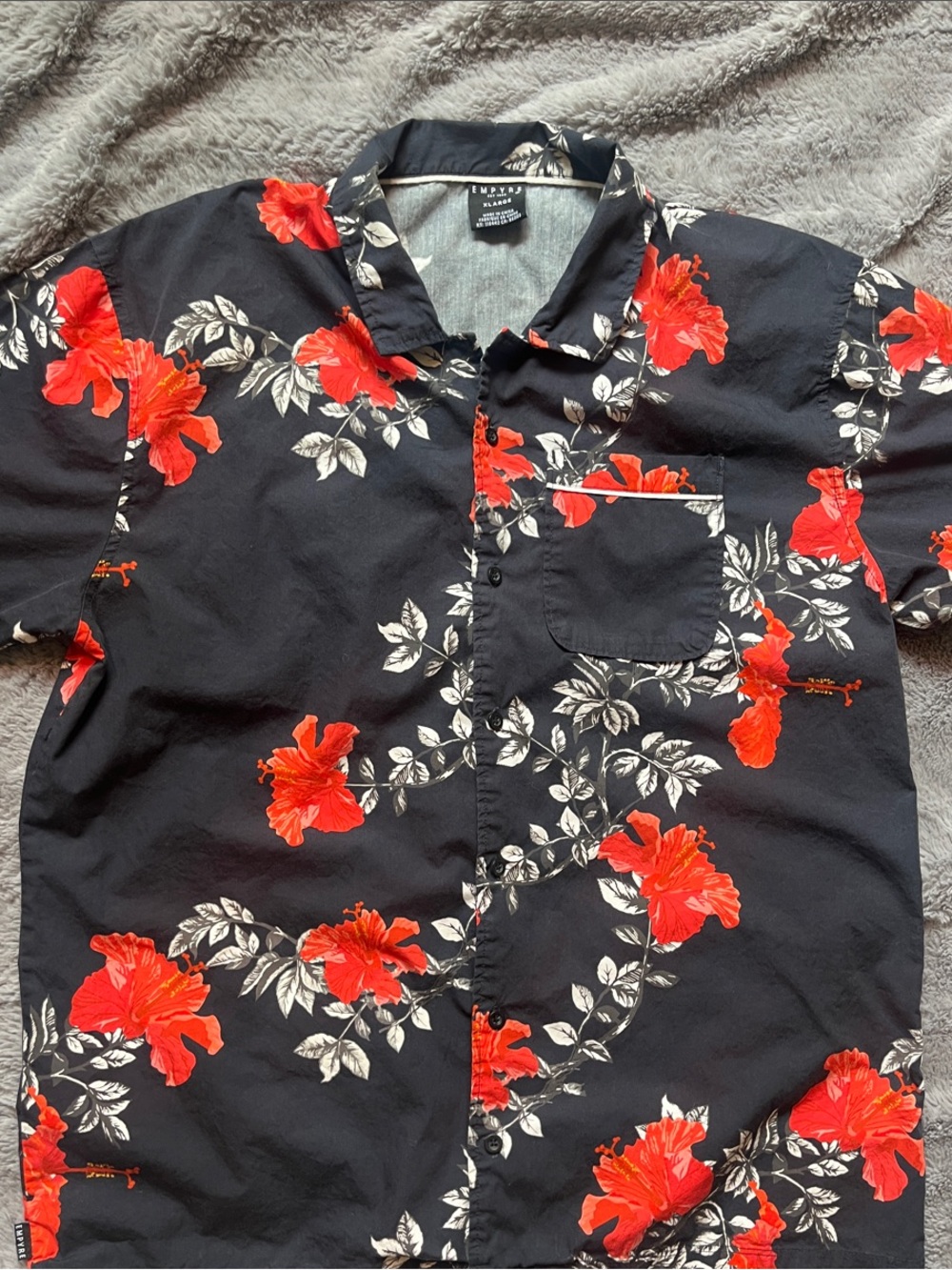 Empyre Black Short-Sleeve Hawaiian Button-Down 100%Cotton